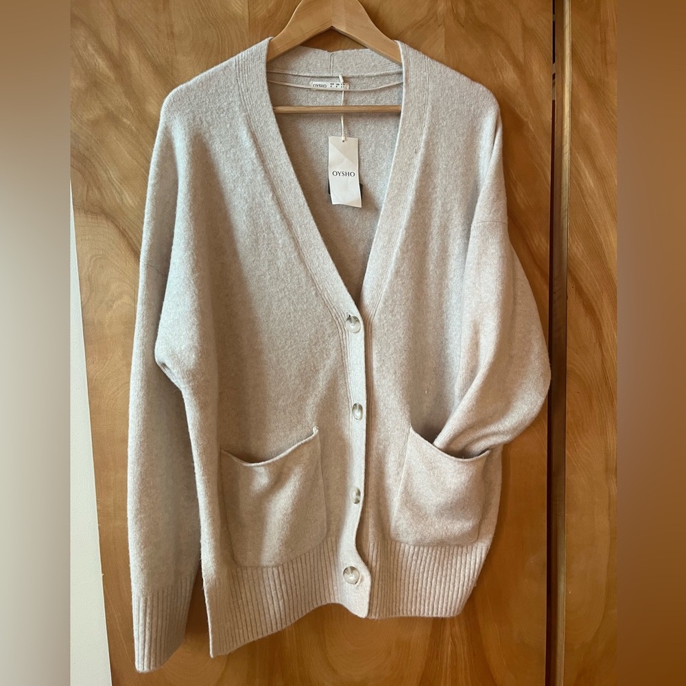 bnwt Oysho heathered cream cardigan with pockets